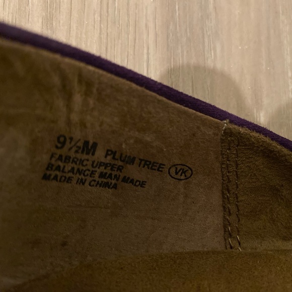 Aerosoles Black & Plum velvet gold studded wedge heel “Plum Tree” 2 pair $25 - Picture 13 of 13